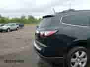 2017 Chevrolet Traverse Premier z VIN 1GNKRJKD0HJ130555, wystawiony jako Copart lot #69190945 z przebiegiem 78 145 mil mil oraz Czysty tytuł • Clean title. Historia ofert i sprzedaży dostępna na DreamBid. Obrazek 14.