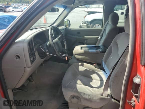 2000 GMC Sierra 1500 SLE with VIN 1GTEC19V2YZ311891, listed as a Copart auction lot 68736895 with 181,455 mi miles and Salvage title. Bid and sale history available at DreamBid. Image 7.