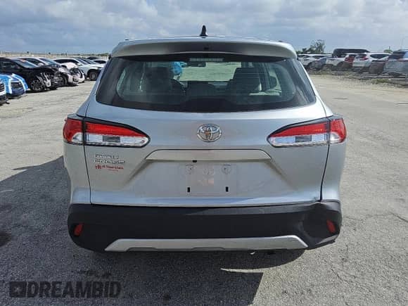 2022 Toyota Corolla Cross L with VIN 7MUAAAAG8NV020350, listed as a Copart auction lot 63132615 with 131,788 mi miles and Clean title. Bid and sale history available at DreamBid. Image 6.