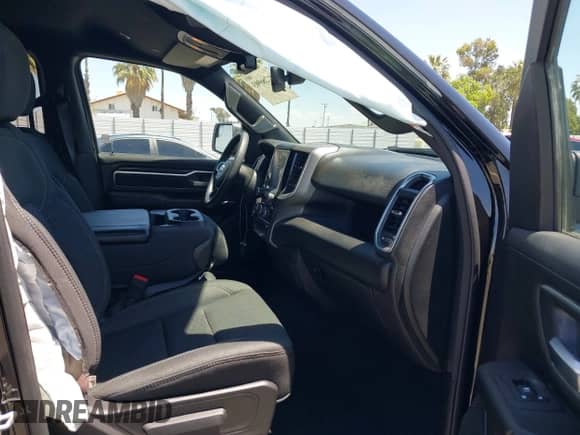 2025 Ram 1500 Lone Star z VIN 1C6SRFFP2SN538752, wystawiony jako IAAI lot #42266903 z przebiegiem 6 180 mil mil oraz . Historia ofert i sprzedaży dostępna na DreamBid. Obrazek 5.