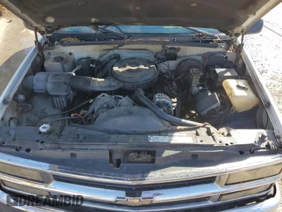 1995 GMC Sierra 1500 z VIN 2GTEC19K4S1556679, wystawiony jako Copart lot #86879064 z przebiegiem 399 030 mil mil oraz Szkoda całkowita • Salvage title. Historia ofert i sprzedaży dostępna na DreamBid. Obrazek 11.