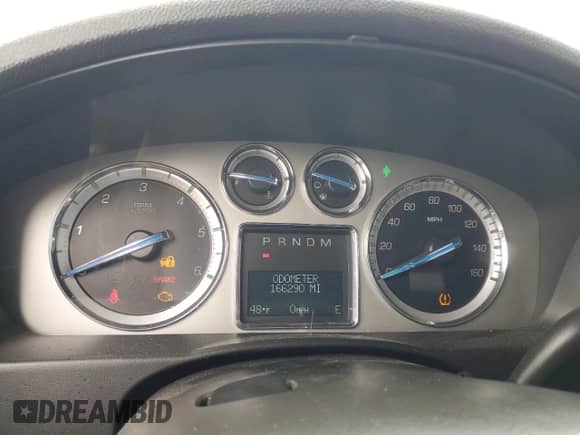 2009 Cadillac Escalade z VIN 1GYFC13279R243568, wystawiony jako Copart lot #49336995 z przebiegiem 166 290 mil mil oraz Szkoda całkowita • Salvage title. Historia ofert i sprzedaży dostępna na DreamBid. Obrazek 9.