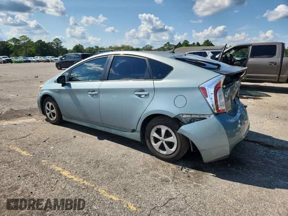 2014 Toyota Prius Two z VIN JTDKN3DU2E1796535, wystawiony jako Copart lot #67739495 z przebiegiem 195 309 mil mil oraz Nie do naprawy • Non repairable. Historia ofert i sprzedaży dostępna na DreamBid. Obrazek 2.