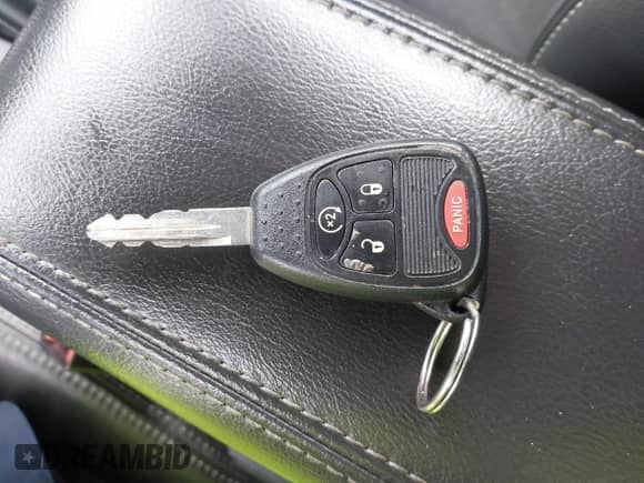 2015 Jeep Compass Latitude z VIN 1C4NJDEB1FD324581, wystawiony jako IAAI lot #43299306 z przebiegiem 97 094 mil mil oraz . Historia ofert i sprzedaży dostępna na DreamBid. Obrazek 11.