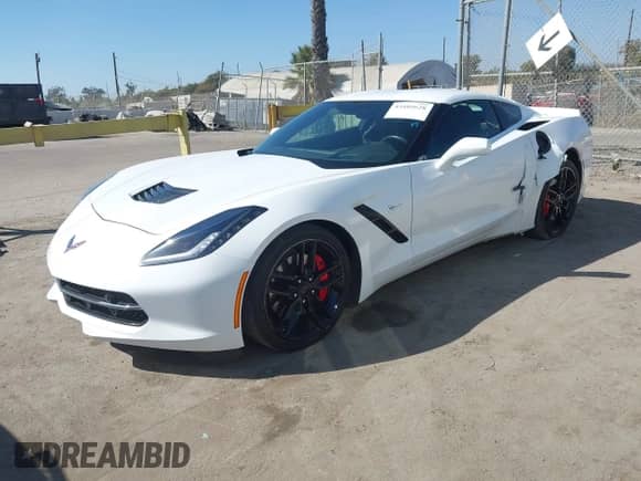 2017 Chevrolet Corvette Z51 3LT with VIN 1G1YM2D72H5119735, listed as a IAAI auction lot 43405628 with 19,082 mi miles and . Bid and sale history available at DreamBid. Image 2.