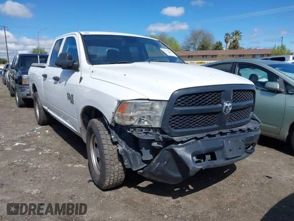 2019 Ram 1500 Express z VIN 1C6RR7FG2KS566105, wystawiony jako IAAI lot #41799941 z przebiegiem 139 992 mil mil oraz . Historia ofert i sprzedaży dostępna na DreamBid. Obrazek 1.