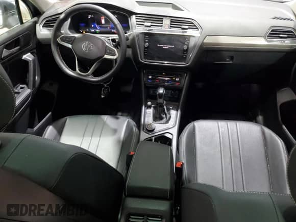 2024 Volkswagen Tiguan SE с VIN 3VVMB7AX1RM181363, выставлен на аукционе Copart как лот 66954575 с пробегом 7 796 миль миль и Списание • Salvage title. История ставок и продаж доступна на DreamBid. Изображение 8.