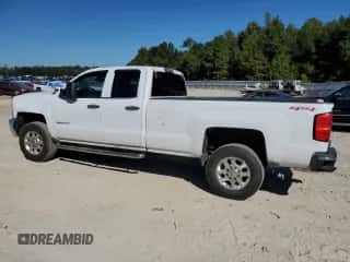 2015 Chevrolet Silverado 3500HD LT z VIN 1GC2KZEG4FZ128260, wystawiony jako Copart lot #82381515 z przebiegiem 122 276 mil mil oraz Szkoda całkowita • Salvage title. Historia ofert i sprzedaży dostępna na DreamBid. Obrazek 2.