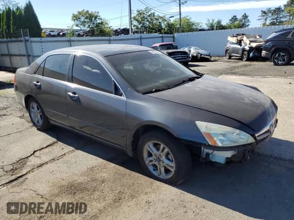 2007 Honda Accord LX SE z VIN 1HGCM56387A006053, wystawiony jako Copart lot #64695645 z przebiegiem 194 058 mil mil oraz Szkoda całkowita • Salvage title. Historia ofert i sprzedaży dostępna na DreamBid. Obrazek 4.