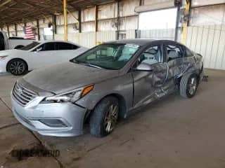 2016 Hyundai Sonata SE z VIN 5NPE24AFXGH388670, wystawiony jako Copart lot #80347865 z przebiegiem 110 590 mil mil oraz Szkoda całkowita • Salvage title. Historia ofert i sprzedaży dostępna na DreamBid. Obrazek 1.