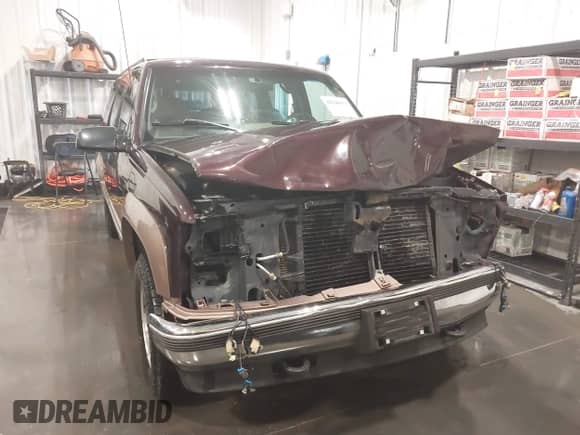 1996 Chevrolet Suburban with VIN 1GNFK16R3TJ384720, listed as a IAAI auction lot 42348673 with 143,831 mi miles and . Bid and sale history available at DreamBid. Image 6.