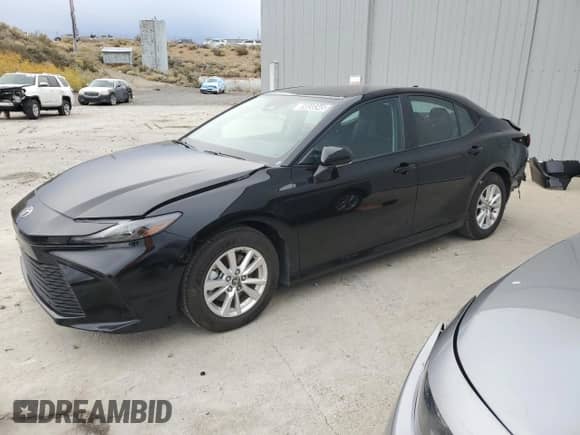 2025 Toyota Camry LE с VIN 4T1DAACK2SU587570, выставлен на аукционе Copart как лот 89838345 с пробегом 13 650 миль миль и Чистый • Clean title. История ставок и продаж доступна на DreamBid. Изображение 1.
