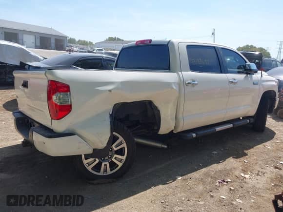 2019 Toyota Tundra SR5 with VIN 5TFAY5F18KX838135, listed as a IAAI auction lot 43183647 with 81,372 mi miles and . Bid and sale history available at DreamBid. Image 6.