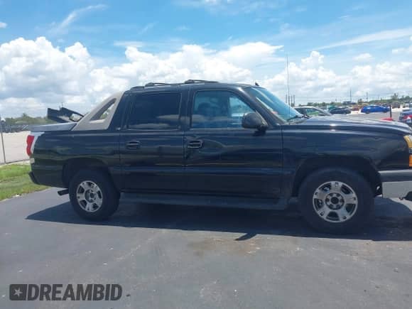 2006 Chevrolet Avalanche Z66 с VIN 3GNEC12Z26G157801, выставлен на аукционе IAAI как лот 42806858 с пробегом 213 877 миль миль и . История ставок и продаж доступна на DreamBid. Изображение 14.