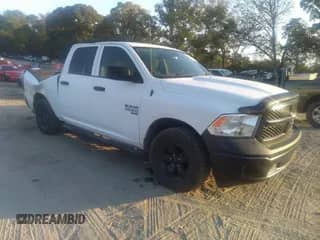 2020 Ram 1500 Express z VIN 3C6RR6KG3LG179104, wystawiony jako IAAI lot #40550081 z przebiegiem 59 737 mil mil oraz . Historia ofert i sprzedaży dostępna na DreamBid. Obrazek 1.