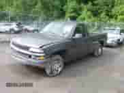 2000 Chevrolet Silverado 2500 LS z VIN 1GCGC24U9YE369761, wystawiony jako IAAI lot #42334289 z przebiegiem 245 783 mil mil oraz . Historia ofert i sprzedaży dostępna na DreamBid. Obrazek 2.