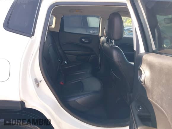 2020 Jeep Compass Latitude с VIN 3C4NJDBB8LT157503, выставлен на аукционе IAAI как лот 42869440 с пробегом 103 074 миль миль и . История ставок и продаж доступна на DreamBid. Изображение 8.