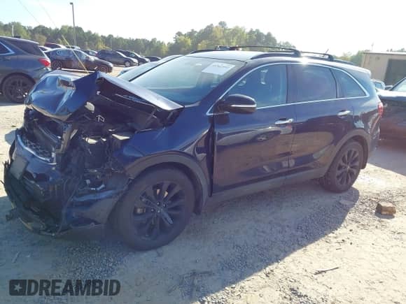 2020 Kia Sorento LX с VIN 5XYPG4A59LG710427, выставлен на аукционе IAAI как лот 43362592 с пробегом 75 415 миль миль и . История ставок и продаж доступна на DreamBid. Изображение 2.