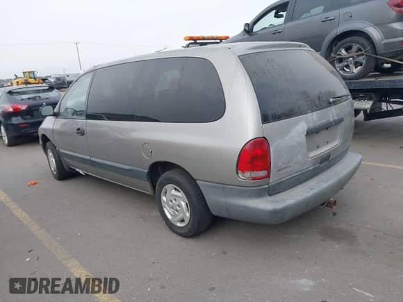 1997 Dodge Caravan SE с VIN 2B4GP44R8VR174399, выставлен на аукционе IAAI как лот 41547909 с пробегом Не указан миль и . История ставок и продаж доступна на DreamBid. Изображение 3.