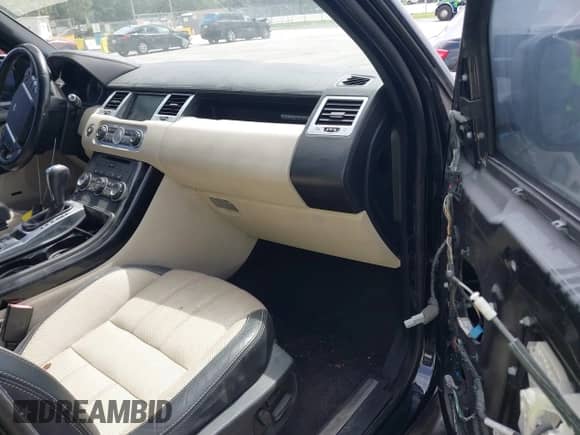 2012 Land Rover Range Rover Sport SC Autobiography z VIN SALSP2E40CA747150, wystawiony jako IAAI lot #42769948 z przebiegiem 178 441 mil mil oraz . Historia ofert i sprzedaży dostępna na DreamBid. Obrazek 5.