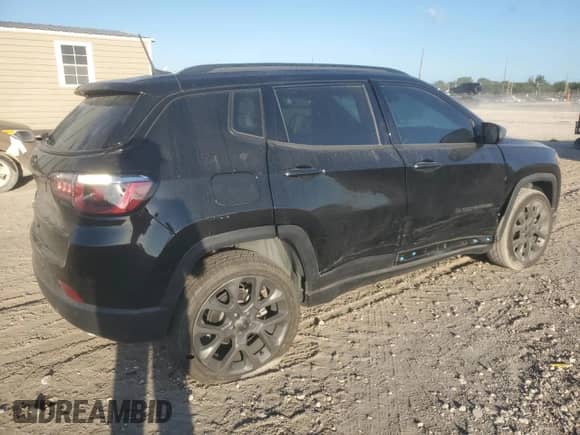 2021 Jeep Compass 80th Anniversary with VIN 3C4NJCEB4MT518832, listed as a Copart auction lot 82641745 with 19,585 mi miles and Salvage title. Bid and sale history available at DreamBid. Image 3.