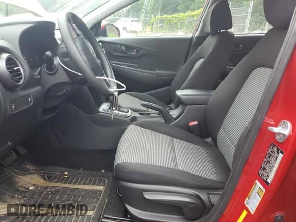 2018 Hyundai Kona SE with VIN KM8K12AA0JU065817, listed as a Copart auction lot 61138065 with 75,820 mi miles and Salvage title. Bid and sale history available at DreamBid. Image 7.