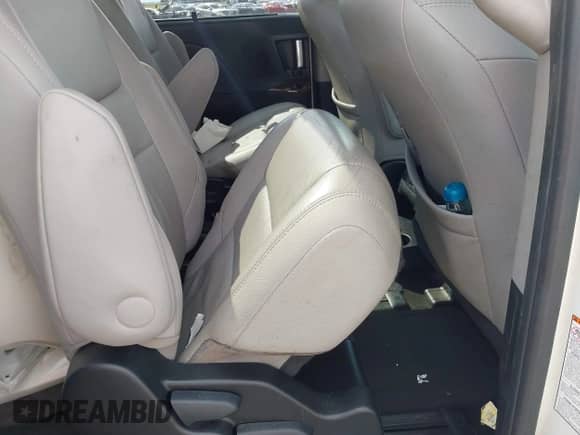 2016 Toyota Sienna Limited Premium with VIN 5TDDK3DCXGS129131, listed as a IAAI auction lot 43121178 with 114,638 mi miles and . Bid and sale history available at DreamBid. Image 8.