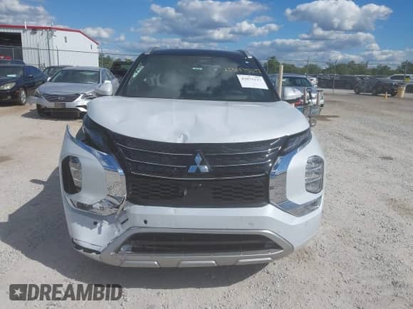 2024 Mitsubishi Outlander SEL с VIN JA4J3WA89RZ010189, выставлен на аукционе IAAI как лот 43075127 с пробегом 13 661 миль миль и . История ставок и продаж доступна на DreamBid. Изображение 12.