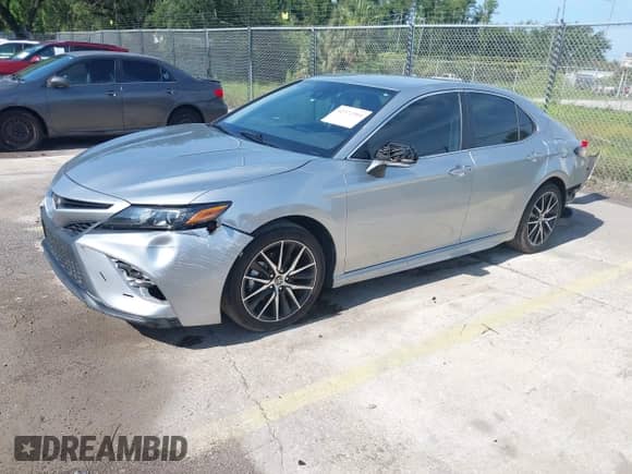 2023 Toyota Camry SE с VIN 4T1G11AK5PU760425, выставлен на аукционе IAAI как лот 42372394 с пробегом 201 407 миль миль и . История ставок и продаж доступна на DreamBid. Изображение 2.