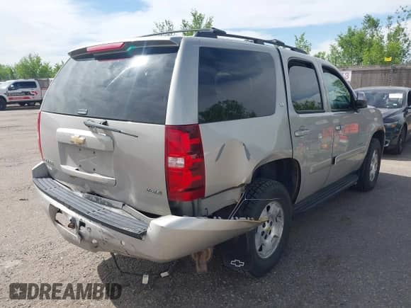 2008 Chevrolet Tahoe 3LT с VIN 1GNFK13018J213428, выставлен на аукционе IAAI как лот 42236022 с пробегом 182 725 миль миль и . История ставок и продаж доступна на DreamBid. Изображение 12.