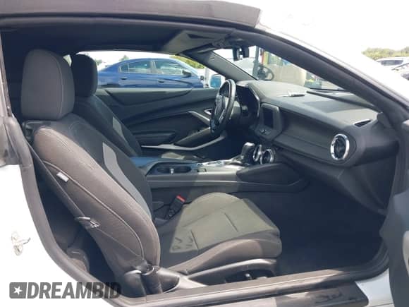 2023 Chevrolet Camaro 1LT с VIN 1G1FB3DS6P0152305, выставлен на аукционе IAAI как лот 42907134 с пробегом 44 587 миль миль и . История ставок и продаж доступна на DreamBid. Изображение 5.