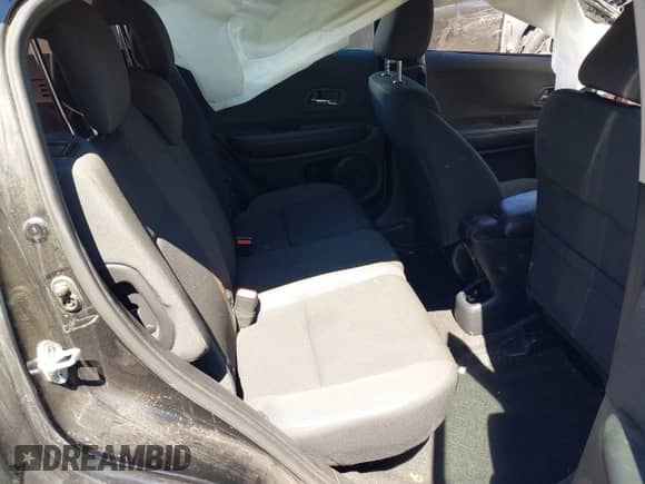 2021 Honda HR-V LX z VIN 3CZRU6H35MM739570, wystawiony jako IAAI lot #42993468 z przebiegiem 64 677 mil mil oraz . Historia ofert i sprzedaży dostępna na DreamBid. Obrazek 8.