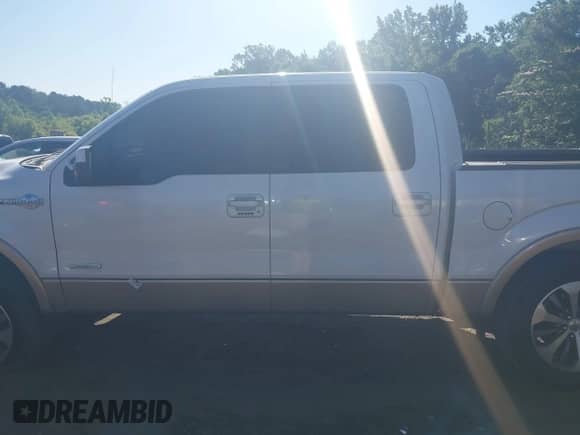 2014 Ford F-150 XL z VIN 1FTFW1ET3EKD28851, wystawiony jako IAAI lot #42322430 z przebiegiem 148 489 mil mil oraz . Historia ofert i sprzedaży dostępna na DreamBid. Obrazek 14.