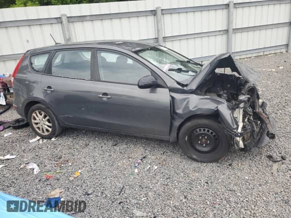 2009 Hyundai Elantra Touring с VIN KMHDC86E19U039465, выставлен на аукционе Copart как лот 80396685 с пробегом 135 311 миль миль и Списание • Salvage title. История ставок и продаж доступна на DreamBid. Изображение 4.