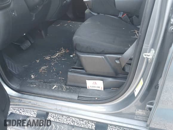 2021 Chevrolet Silverado 1500 Custom с VIN 1GCPYBEK6MZ237364, выставлен на аукционе IAAI как лот 43025156 с пробегом 44 250 миль миль и . История ставок и продаж доступна на DreamBid. Изображение 6.