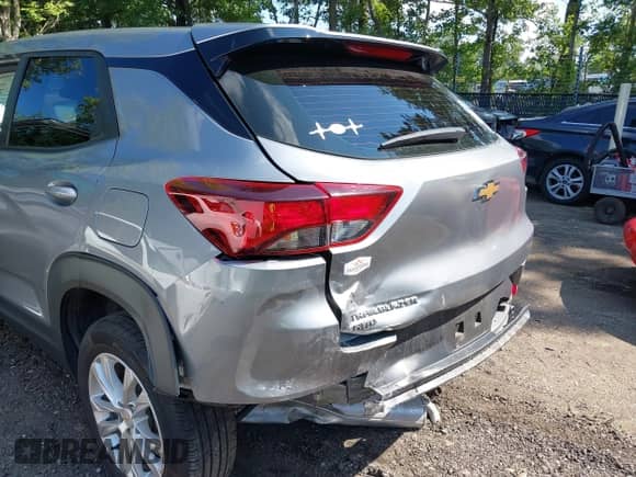 2023 Chevrolet TrailBlazer LS with VIN KL79MNSL2PB195479, listed as a IAAI auction lot 43001027 with 19,139 mi miles and . Bid and sale history available at DreamBid. Image 6.