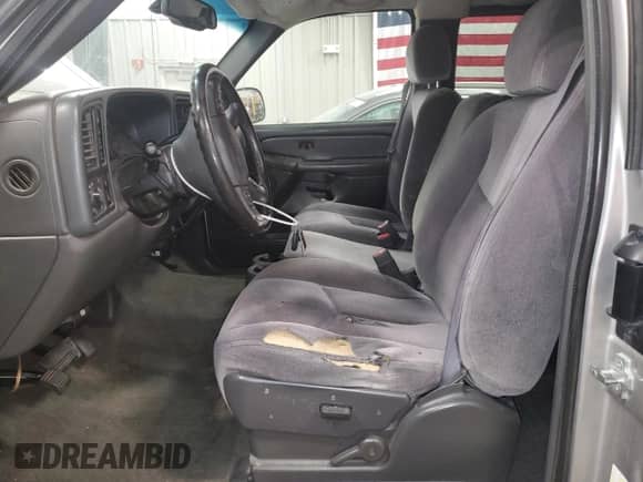 2006 GMC Sierra 1500 SLE1 z VIN 2GTEK19B961301924, wystawiony jako Copart lot #68441915 z przebiegiem 212 314 mil mil oraz Czysty tytuł • Clean title. Historia ofert i sprzedaży dostępna na DreamBid. Obrazek 7.