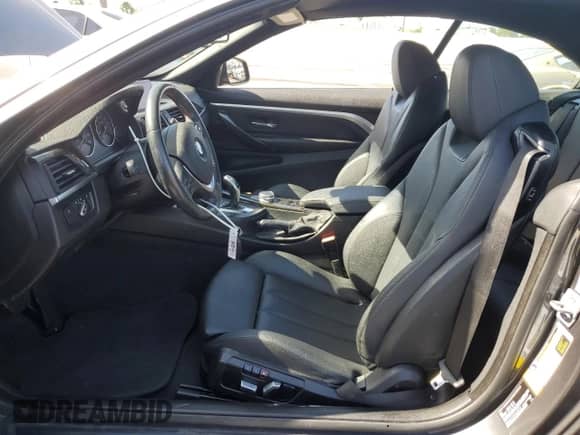 2017 BMW 4 Series 430i z VIN WBA4U7C31H5J55107, wystawiony jako Copart lot #59233895 z przebiegiem 31 387 mil mil oraz Szkoda całkowita • Salvage title. Historia ofert i sprzedaży dostępna na DreamBid. Obrazek 7.