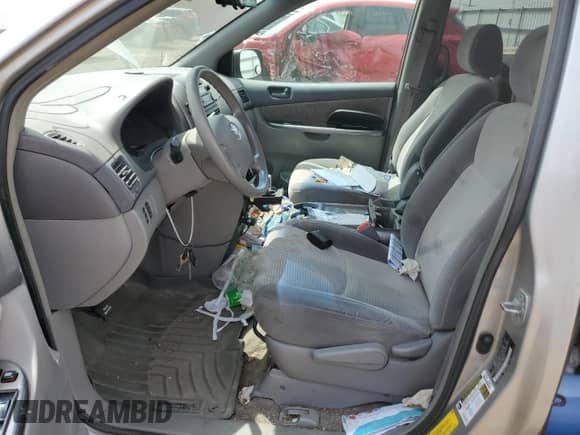 2007 Toyota Sienna LE с VIN 5TDZK23C57S011814, выставлен на аукционе Copart как лот 56129855 с пробегом 151 939 миль миль и Списание • Salvage title. История ставок и продаж доступна на DreamBid. Изображение 7.