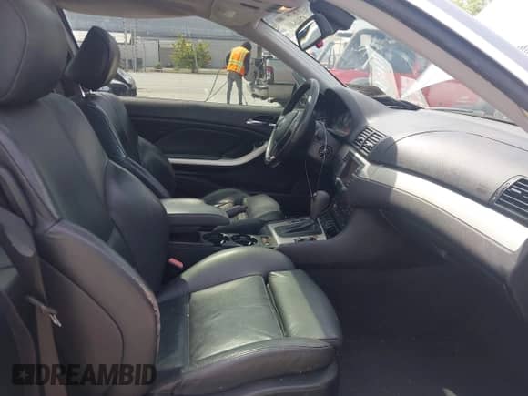 2004 BMW 3 Series 325Ci with VIN WBABD334X4PL01740, listed as a IAAI auction lot 42046401 with 198,309 mi miles and . Bid and sale history available at DreamBid. Image 5.