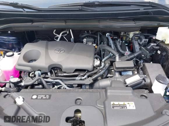 2025 Toyota Sienna XLE z VIN 5TDYRKEC1SS255652, wystawiony jako IAAI lot #42989500 z przebiegiem Nie podano mil oraz . Historia ofert i sprzedaży dostępna na DreamBid. Obrazek 10.