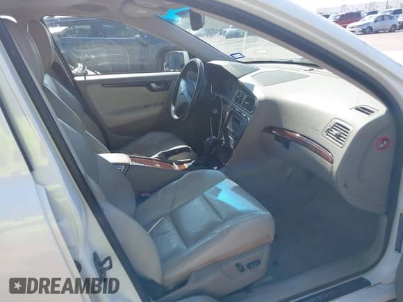 2009 Volvo S60 2.5T with VIN YV1RS592292740096, listed as a IAAI auction lot 42903092 with 163,275 mi miles and . Bid and sale history available at DreamBid. Image 5.