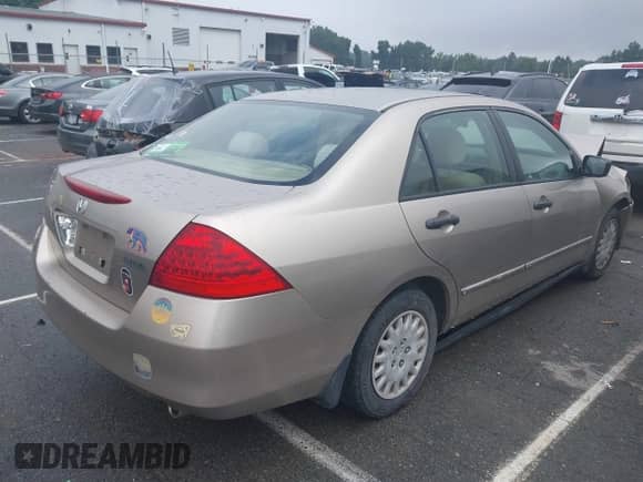 2007 Honda Accord VP с VIN JHMCM56157C010867, выставлен на аукционе IAAI как лот 42962776 с пробегом 195 413 миль миль и . История ставок и продаж доступна на DreamBid. Изображение 4.