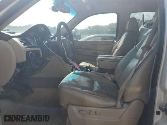 2009 Cadillac Escalade z VIN 1GYFC23299R224364, wystawiony jako Copart lot #59579755 z przebiegiem 329 869 mil mil oraz Szkoda całkowita • Salvage title. Historia ofert i sprzedaży dostępna na DreamBid. Obrazek 7.