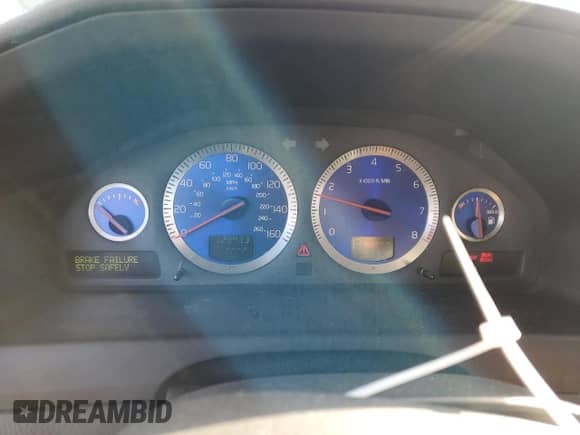 2004 Volvo S60 R с VIN YV1RH52Y342387597, выставлен на аукционе Copart как лот 87506725 с пробегом 123 733 миль миль и Списание • Salvage title. История ставок и продаж доступна на DreamBid. Изображение 9.