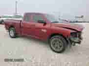 2020 Ram 1500 Tradesman z VIN 1C6RR6FG4LS128102, wystawiony jako Copart lot #58521475 z przebiegiem 62 253 mil mil oraz Szkoda całkowita • Salvage title. Historia ofert i sprzedaży dostępna na DreamBid. Obrazek 4.