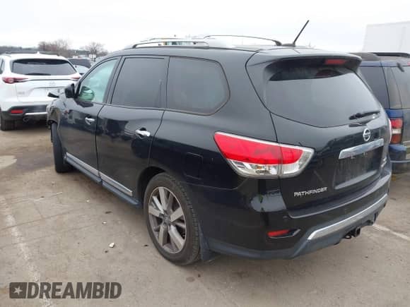 2014 Nissan Pathfinder SV z VIN 5N1AR2MMXEC666738, wystawiony jako IAAI lot #41553095 z przebiegiem 105 997 mil mil oraz . Historia ofert i sprzedaży dostępna na DreamBid. Obrazek 3.