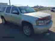 2008 Chevrolet Suburban 3LT with VIN 3GNFK16318G181569, listed as a IAAI auction lot 43280414 with 246,658 mi miles and . Bid and sale history available at DreamBid. Image 1.