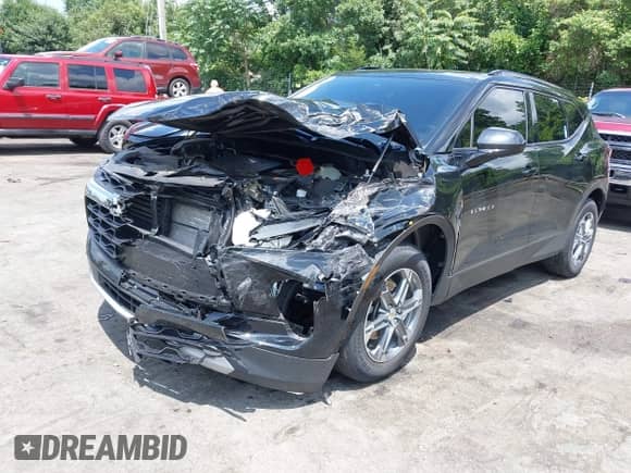 2024 Chevrolet Blazer LT with VIN 3GNKBCR43RS171932, listed as a IAAI auction lot 42632714 with 25,631 mi miles and . Bid and sale history available at DreamBid. Image 6.