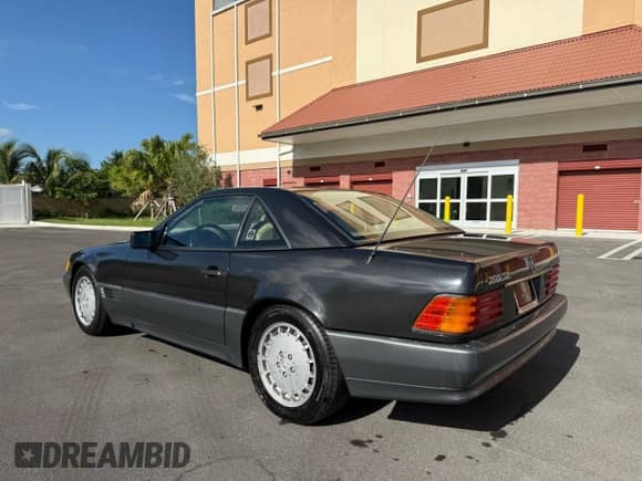 1991 Mercedes-Benz 300 с VIN WDBFA61E6MF018332, выставлен на аукционе Copart как лот 80143855 с пробегом 62 020 миль миль и Чистый • Clean title. История ставок и продаж доступна на DreamBid. Изображение 3.
